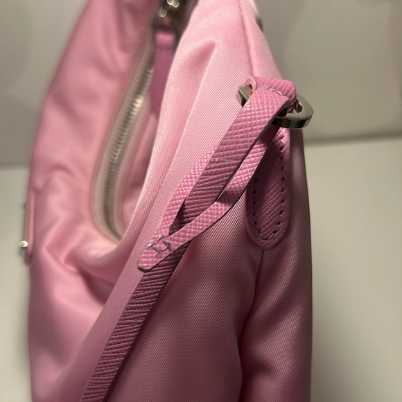 Prada Nylon Re-Edition 2006 Shoulder Bag - Picture 8 of 15